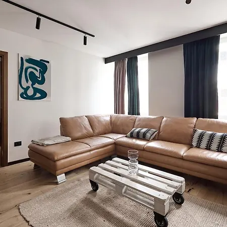 Arena Lux Pola